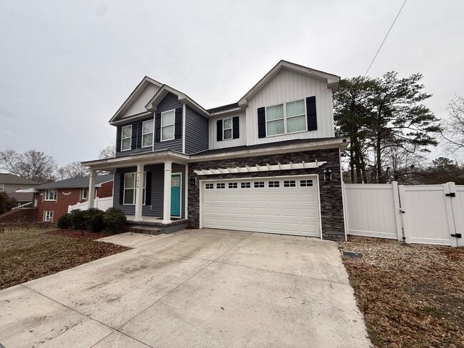 Photo - 1614 Hawthorne Dr