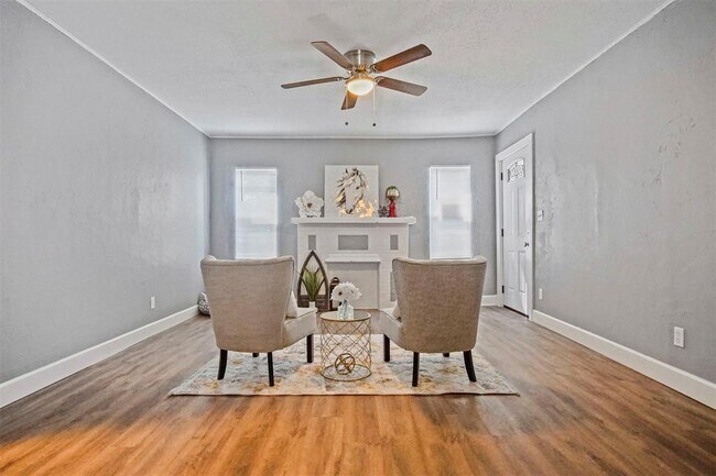 Photo - 1704 Cairo Ave