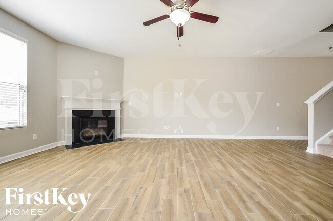 1816 Crandon Ct