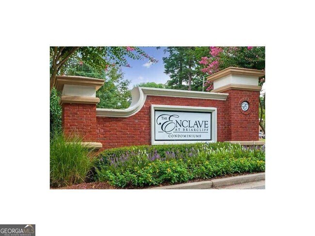 Photo - 2312 Westchester Ridge NE