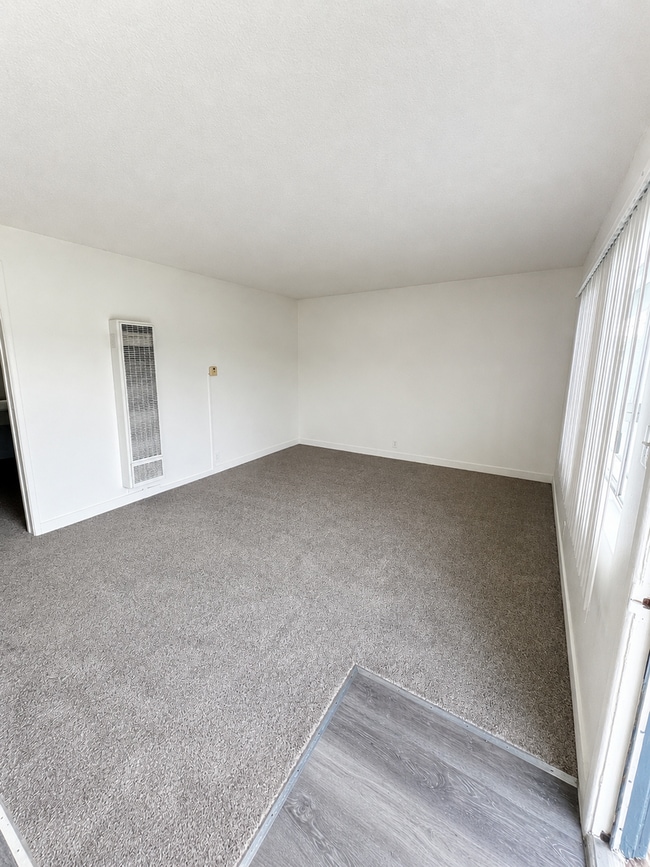 Photo - 14905 Lemoli Ave.