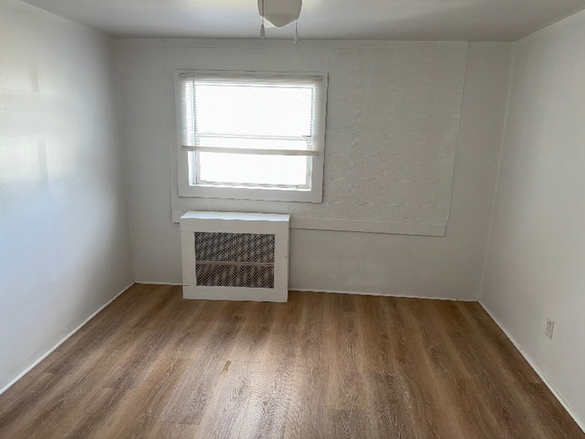 Photo - 564 S Main St Unit Apt 4