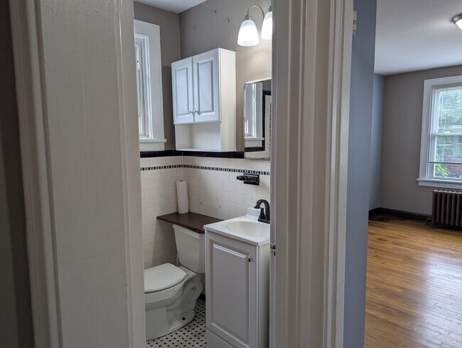 Baño - 401 Cornell Ave Unidad Apt 4