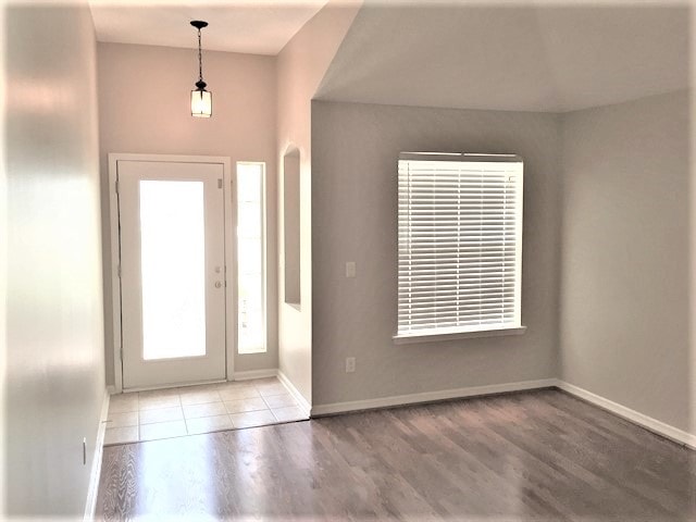 Photo - 636 Longcrest Ln