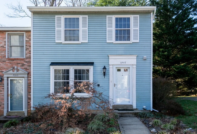 Photo - Bright and Spacious Townhome Living Near Reston