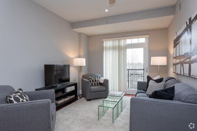 1BR, 1BA - 731 SF