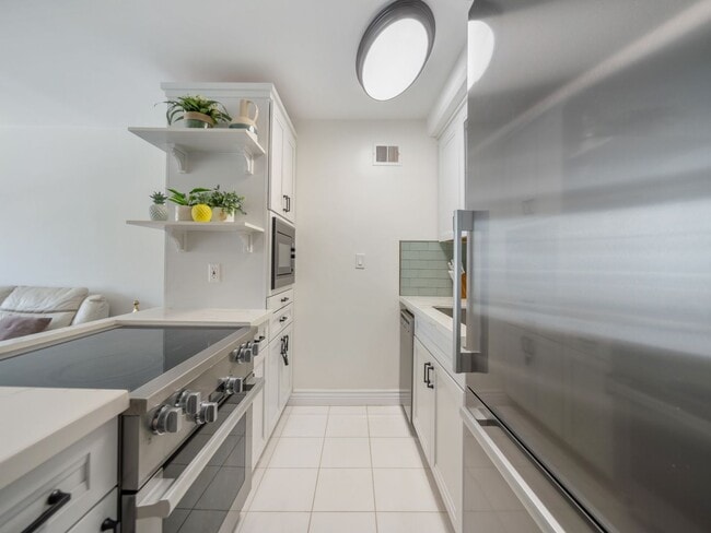 Photo - Upgraded Fully Furnished 1 bedroom ALL utilities included!