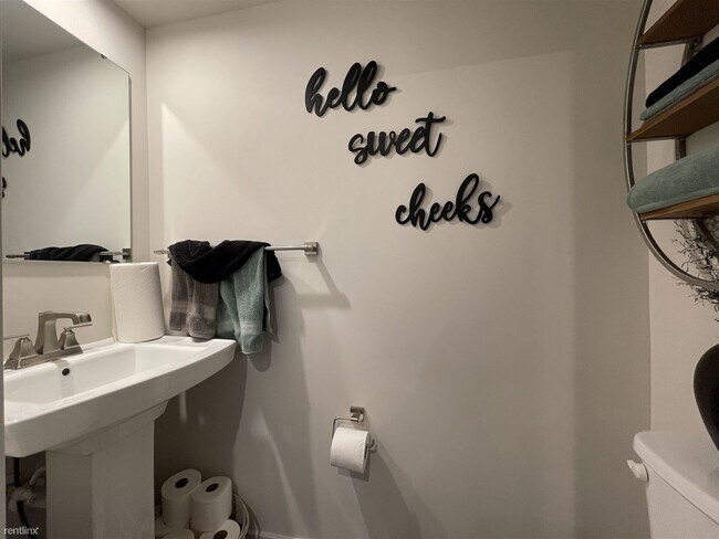 Photo - 3 br, 2.5 bath Townhome - 14503 Hunts Farm...