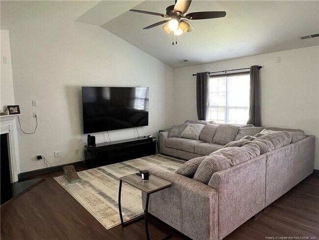 Photo - 142 Crestwood Ln