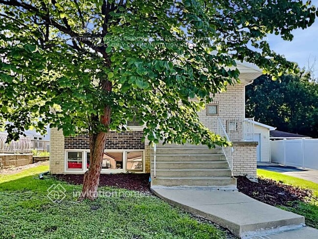 Building Photo - 16142 Grove Ave Rental