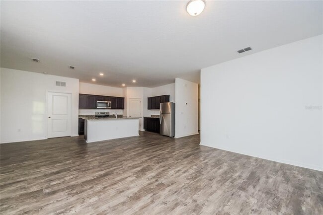 Photo - 162 Hidden Lk Lp