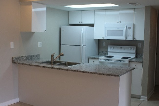 Photo - Oak Park Apartments