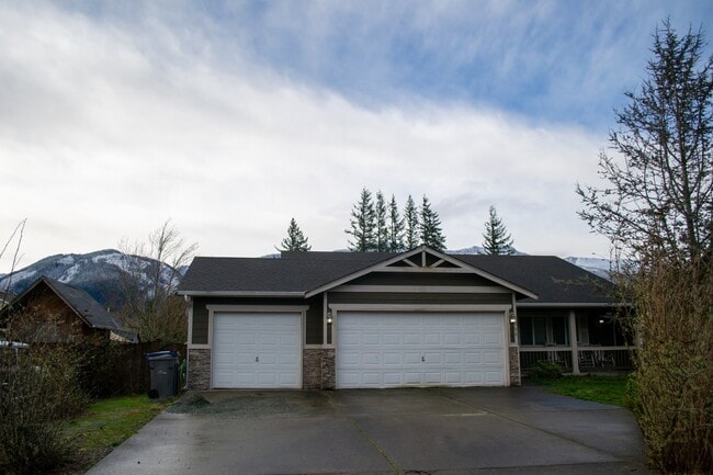 Photo - 508 Stickney Mountain Pl