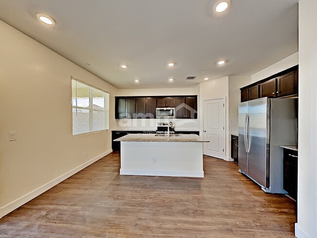 Photo - 5938 W Columbine Dr