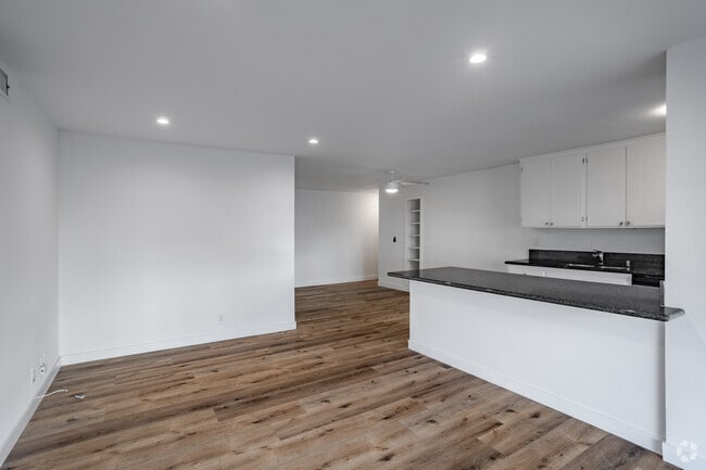 2BR, 2BA - 1200 SF - The Otis Apartment Homes