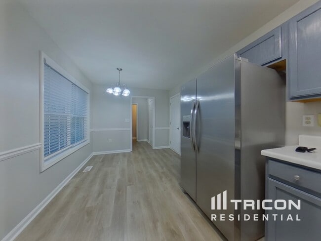 Photo - 150 Whetstone Way