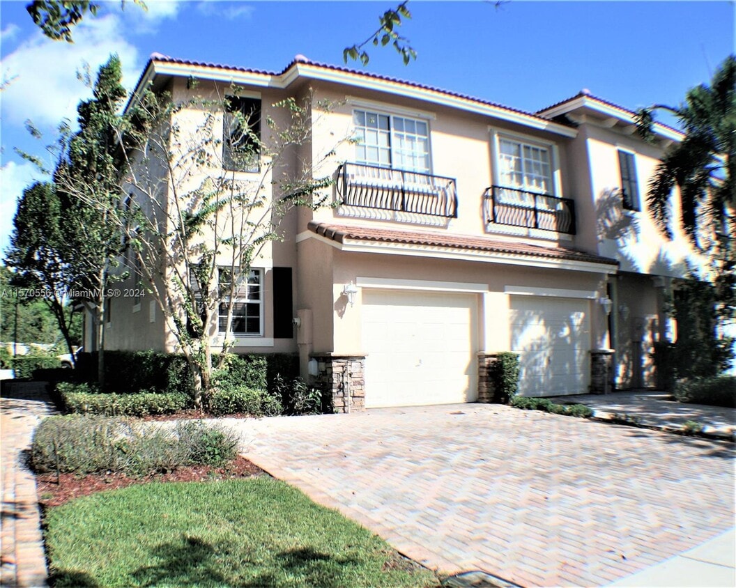 Photo - 202 Las Brisas Cir (Sunrise, FL)