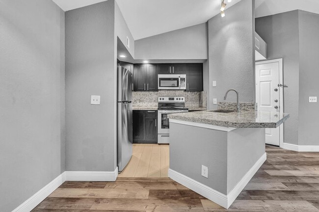Photo - 3300 Pinewalk Dr N