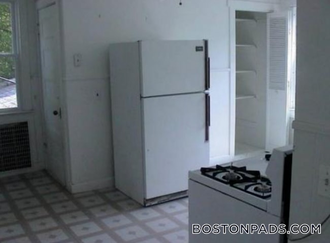 13 Becket St Unit 2