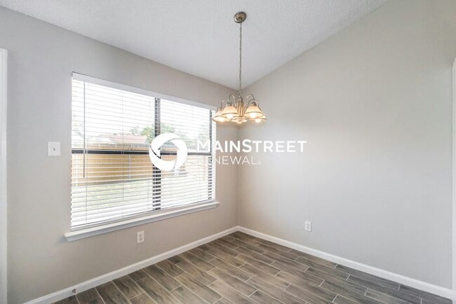 Photo - 3 Bedroom Pet-Friendly Home in ARLINGTON, ...