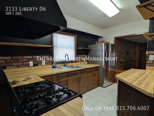 Photo - 3133 Liberty Dr