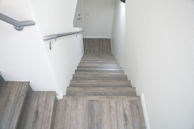 Photo - 900 S 94th St