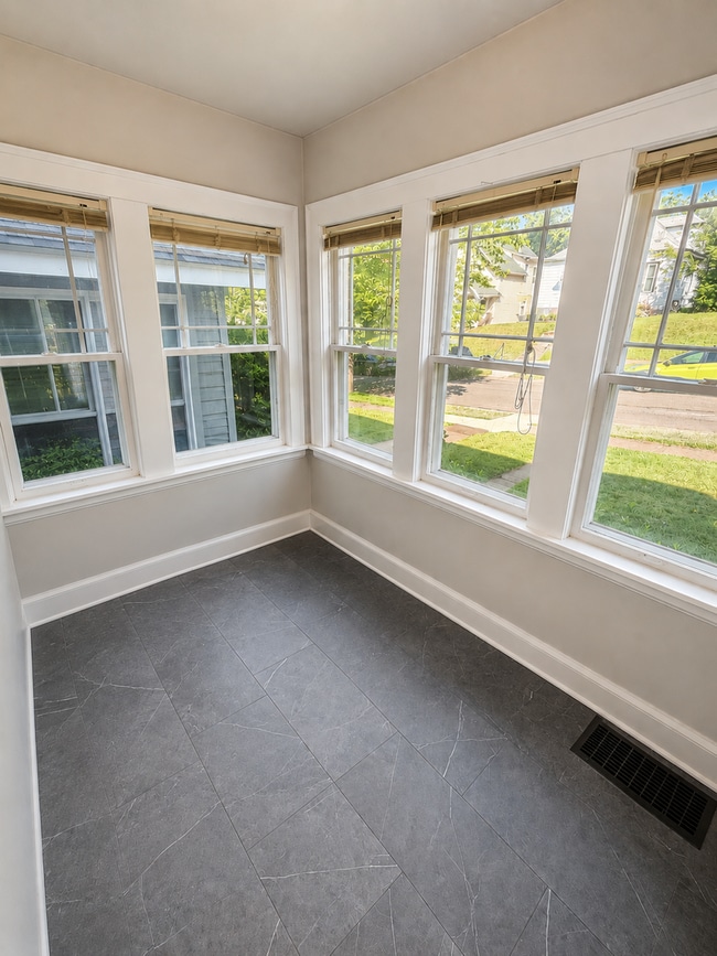 Photo - Available Immediately! 3 Bed 1 Bath Single Family Home!