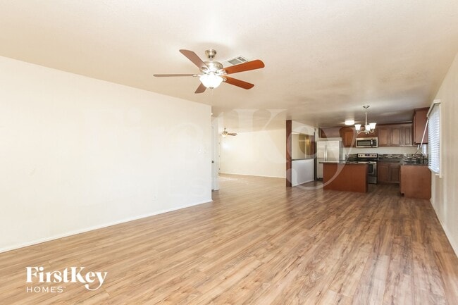 Photo - 3502 E Greenway Ln