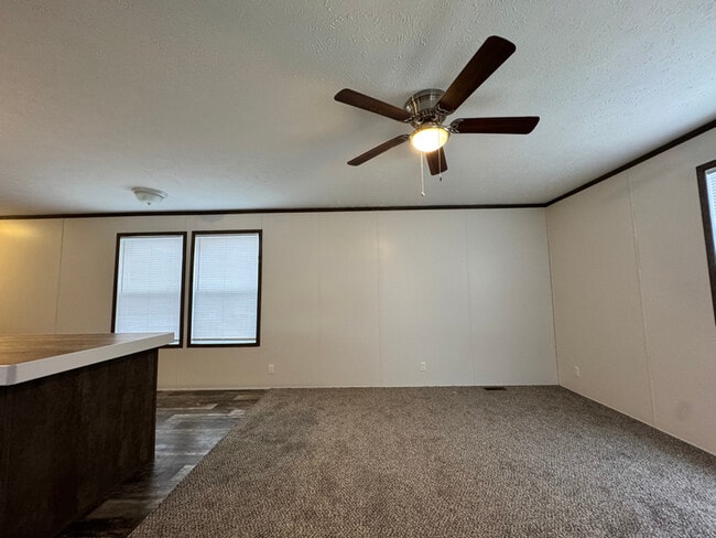 Photo - 16151 Notre Dame St