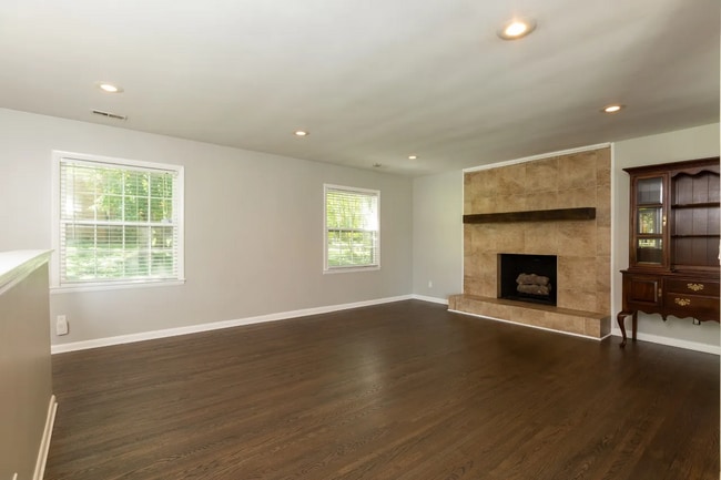 Photo - 4417 Saunders Ave