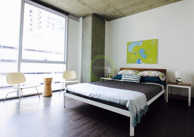 Photo - 215 W Lake St