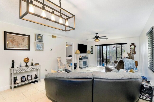 Photo - 100 Canebreakers Dr Unit 112