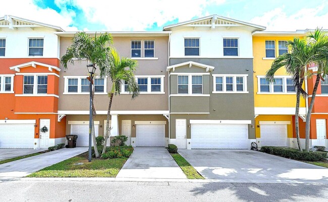 Photo - 770 Millbrae Ct
