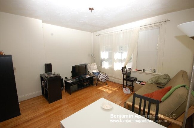 Photo - 129 Sutherland Rd Apartment Unit 1