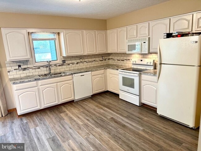 Photo - 1121 Progress Rd