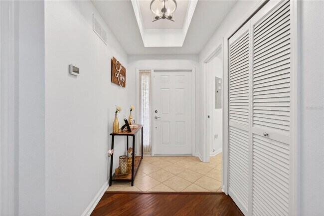 Photo - 852 Lantern Way