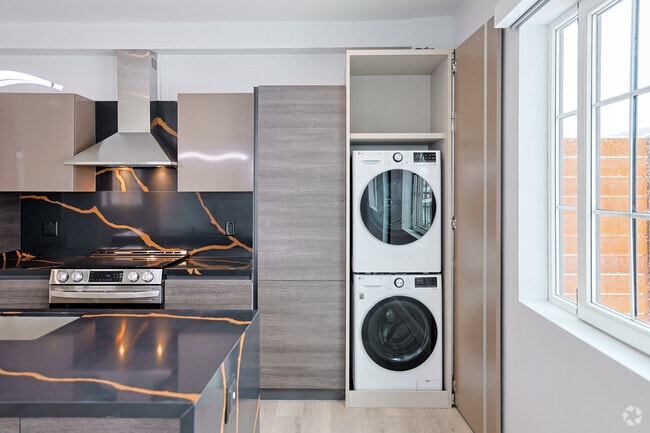 1BR, 1BA - 811SF - In-Unit Laundry