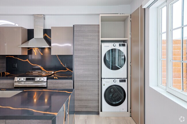 1BR, 1BA - 811SF - In-Unit Laundry - Railroad Lofts