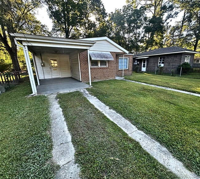 Photo - 125 Rosewood Dr