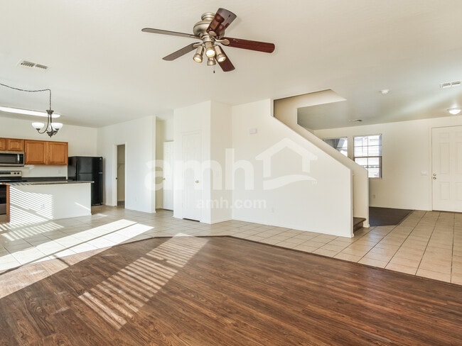 Photo - 3213 W Apollo Rd