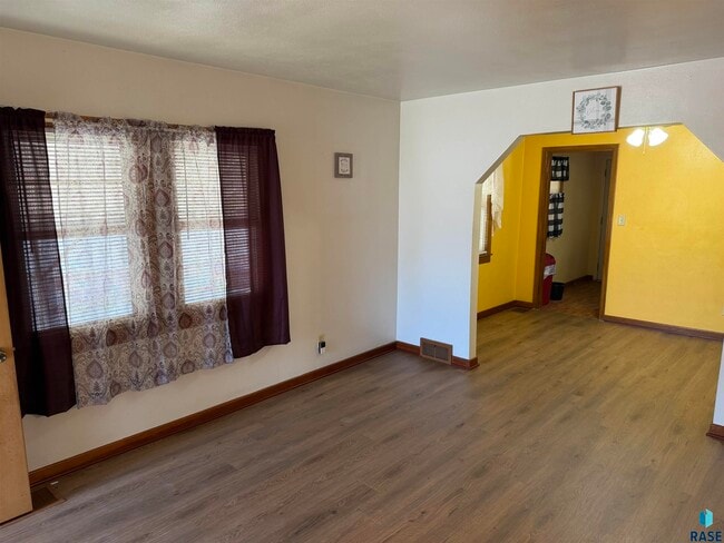 Photo - 519 N Wayland Ave