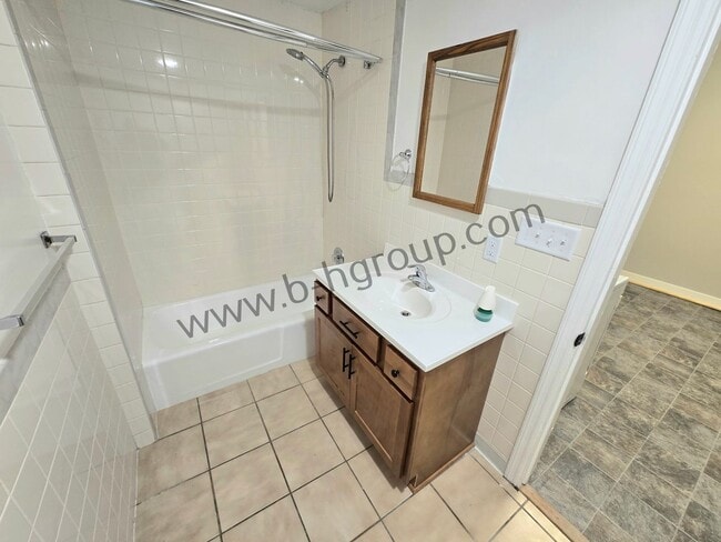 Photo - 6527 18th Ave Unit Lower
