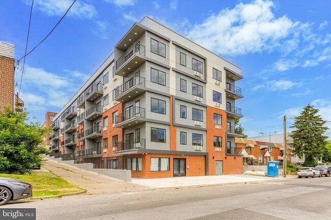 Photo - 401 E Walnut Ln Unit 101