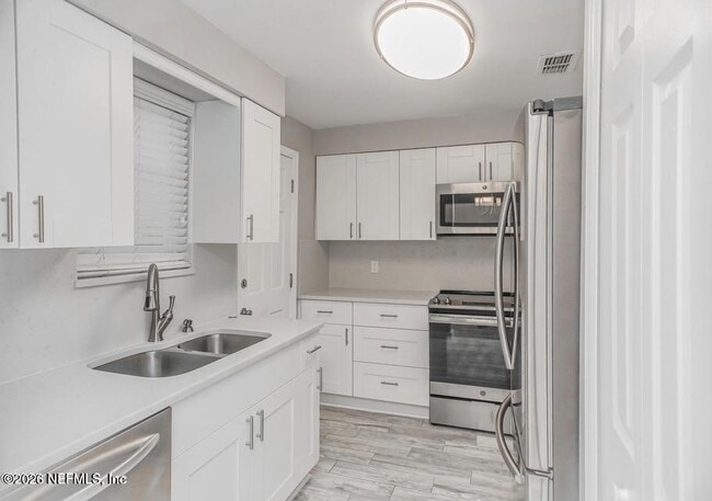 1738 El Prado Rd Unit 5