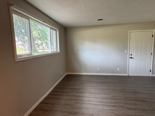 Photo - 3240 Heatherton Dr
