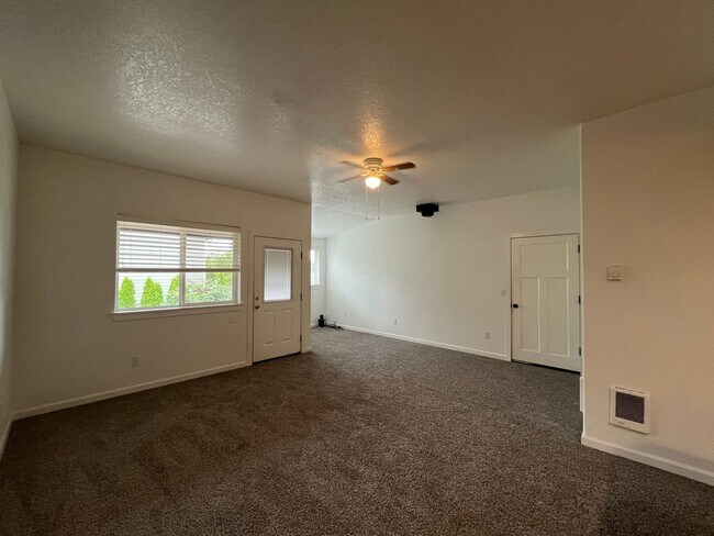 Photo - BOI1884 Unidad 16901