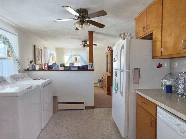 Photo - 157 Jillson Ave Unit B