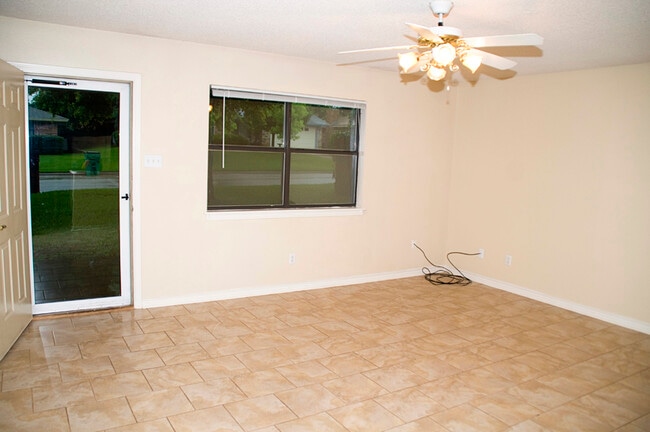 Photo - 231 Rosebud Dr