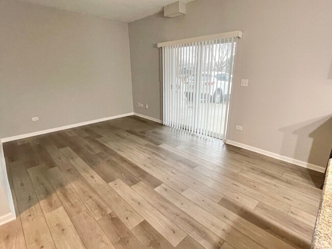 Photo - 809 E Main St Unidad 1E