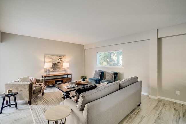 Photo - 351 E Thomas Rd Unit D201